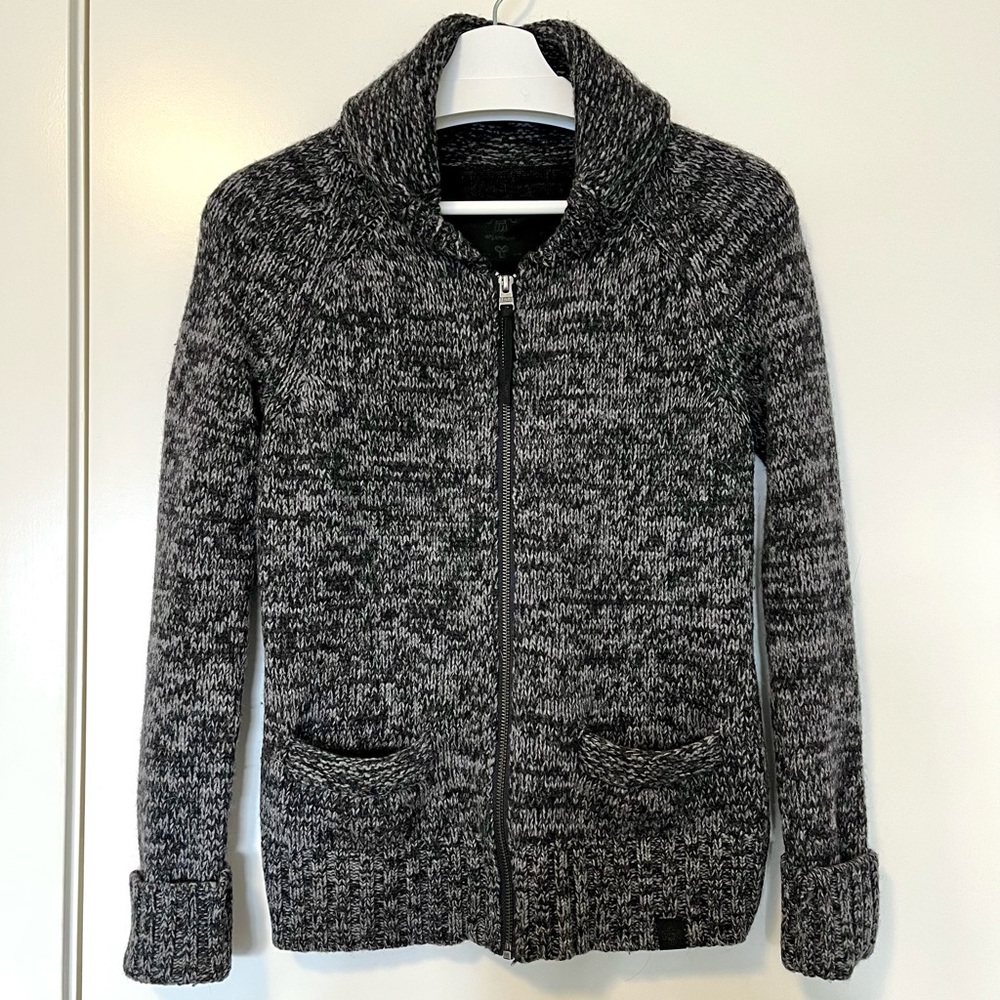 TNA 100% Lambswool Zip Up sweater